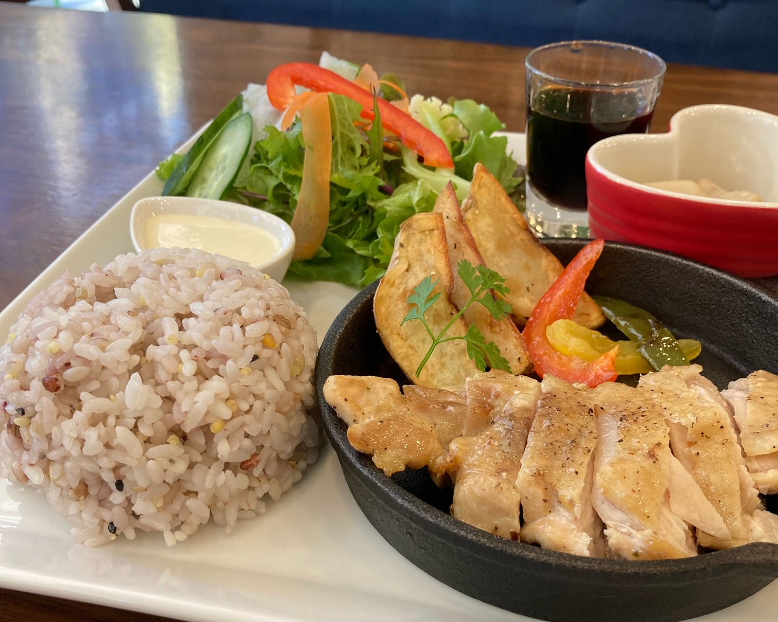 有機野菜と大山鶏のコンフィ